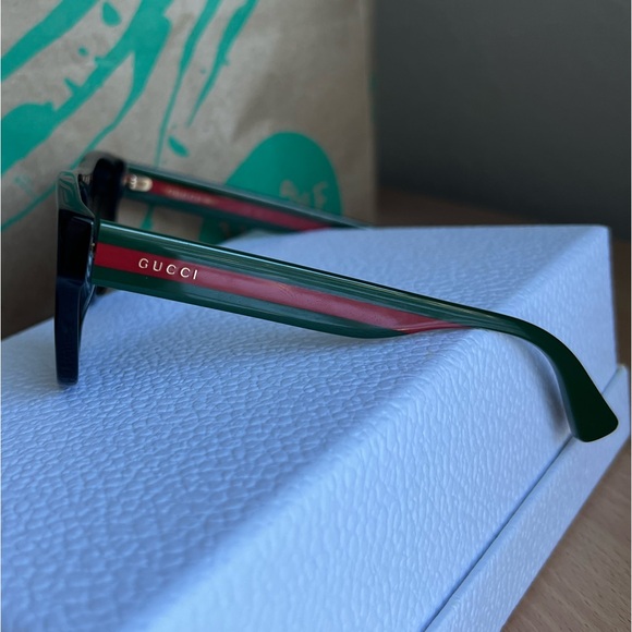 Gucci Men’s Polarized sunglasses GG0341S - Picture 3 of 16